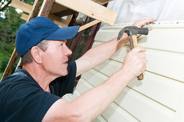 How To Choose The Right Materials for Your Siding Installation in 'Poth, TX